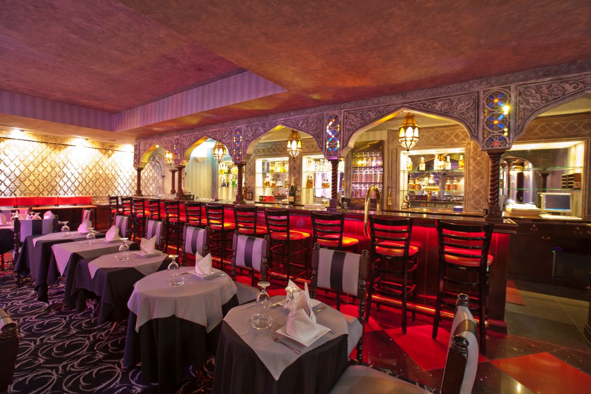 Broadway Hotel Diera Dubai - Food, Drinks, Restaurants, Bars, Clubs